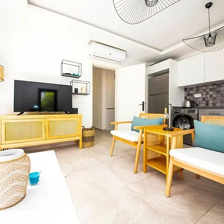 Amazing House With Balcony 1 Min Walking Distance To The In * Bodrum